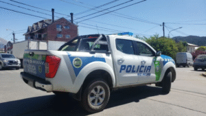 Un conductor atropelló a un peatón en Bariloche y se dio a la fuga: la víctima está grave