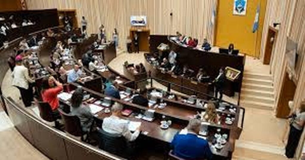 Neuquén y YPF avanzan con una hoja de ruta conjunta para potenciar el GNL de Vaca Muerta