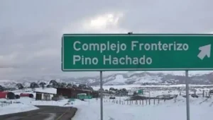 Paso Pino Hachado cerrado por el temporal: no se puede cruzar a Chile este lunes