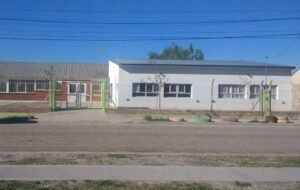 Indignación en General Roca: delincuentes ingresaron a una escuela y robaron los alimentos del refrigerio de los alumnos