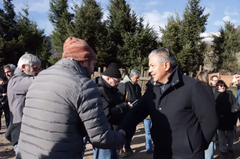 Rolando Figueroa en el sur de la provincia