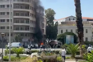Siria: dos explosiones cerca del hotel donde se hospedaba Emmanuel Macron dejan 18 heridos