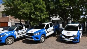 Inseguridad: cinco delincuentes armados asaltaron una vivienda, golpearon a la familia y huyeron en una camioneta