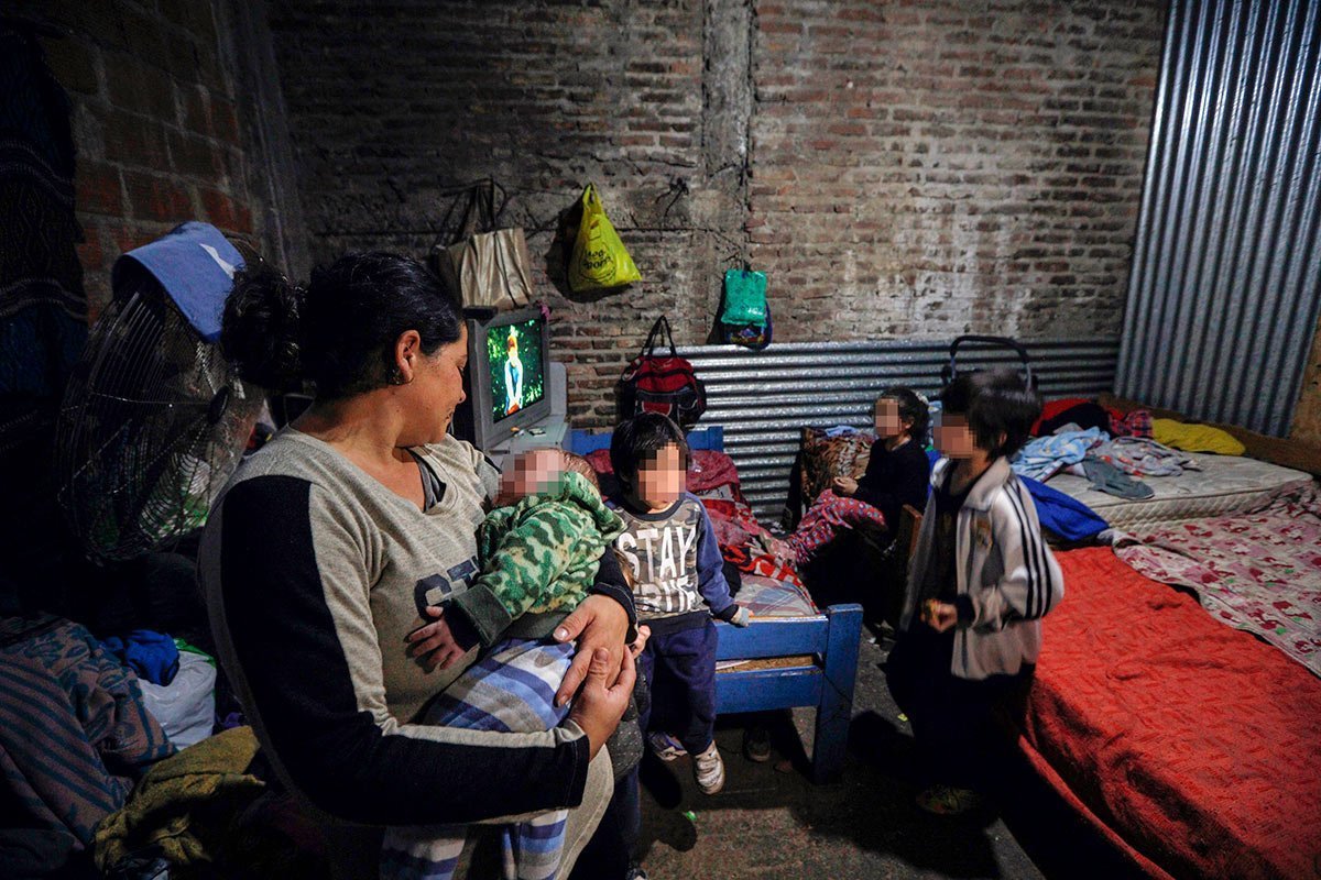 Casi 4 de cada 10 chicos no pueden acceder a ropa: el dato que revela el impacto de la pobreza infantil Casi 4 de cada 10 chicos no pueden acceder a ropa: el dato que revela el impacto de la pobreza infantil