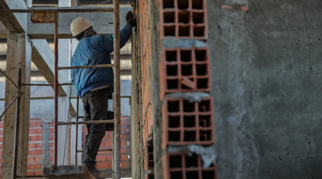 Río Negro suma más de 3.800 nuevos empleos y supera los 600 puestos vinculados al GNL