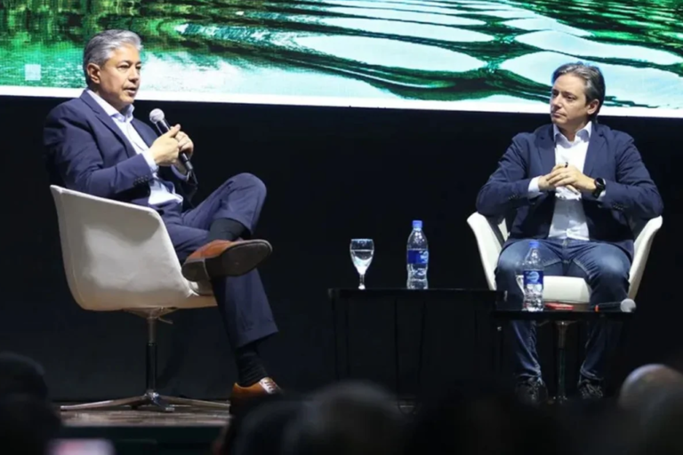 Houston, la CAF y el bolsillo: las tres patas de una misma semana