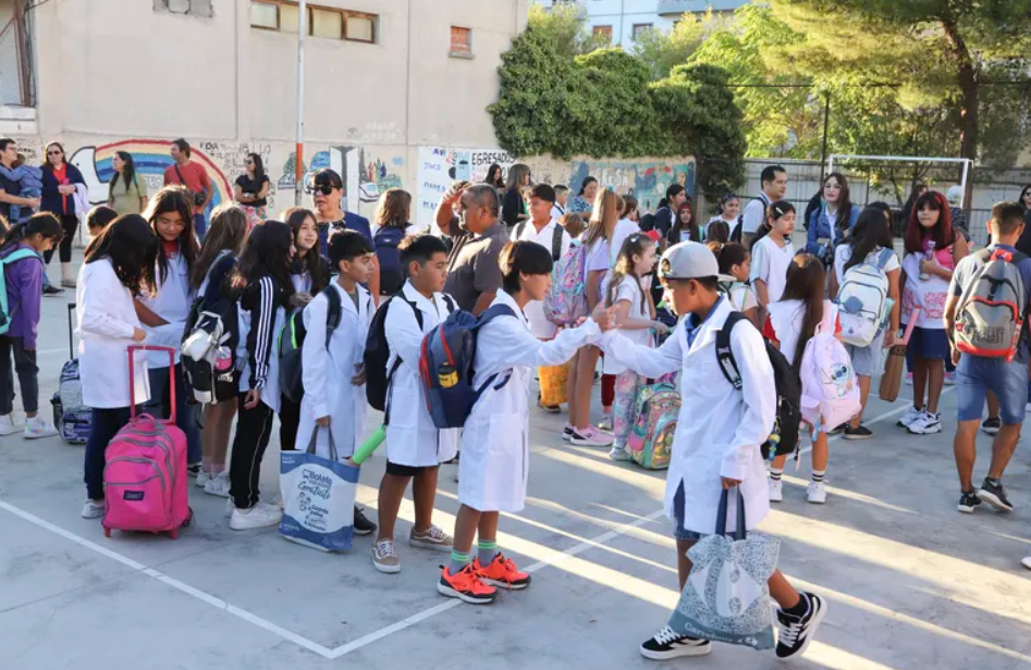 Neuquén propone extender a ocho horas la jornada escolar primaria de manera progresiva