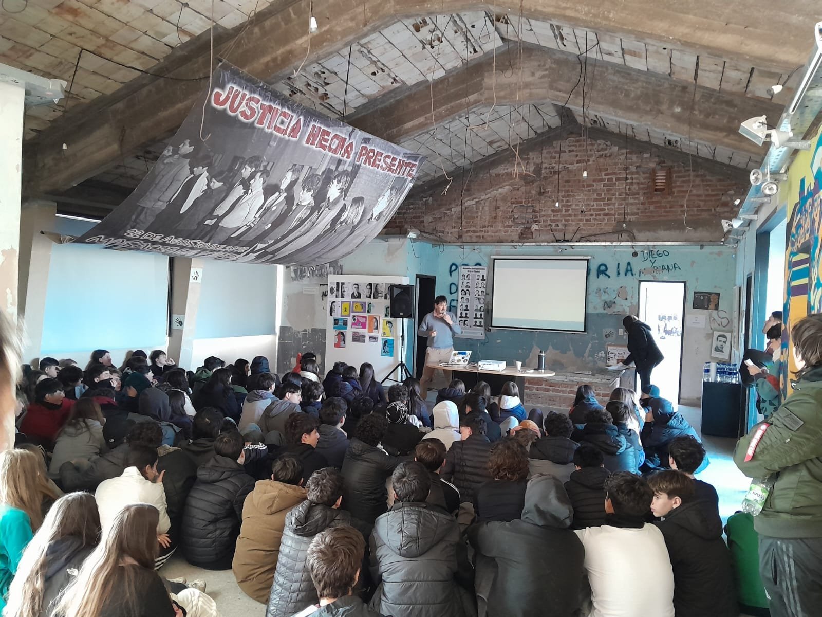 Masacre de Trelew: el Centro Cultural por la Memoria recibió a 110 estudiantes de Buenos Aires Masacre de Trelew: el Centro Cultural por la Memoria recibió a 110 estudiantes de Buenos Aires