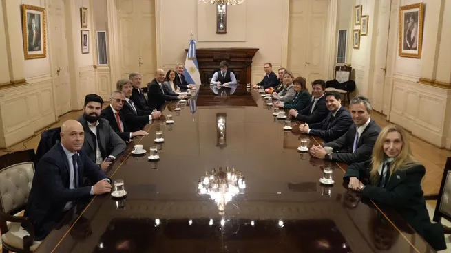 Javier Milei reúne a su Gabinete y a legisladores para avanzar con dos proyectos en el Congreso
