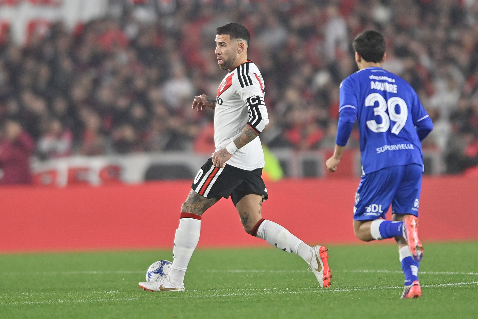 River ganaba 2-0, se durmió y Vélez se lo empató en el Monumental River ganaba 2-0, se durmió y Vélez se lo empató en el Monumental