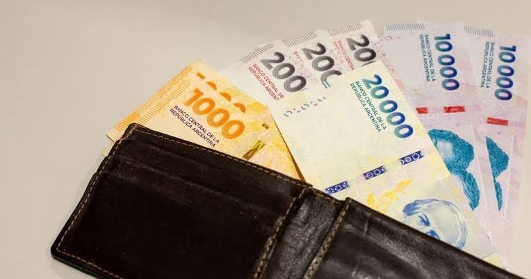 Salario mínimo: el Gobierno convocó a una reunión para definir un nuevo aumento