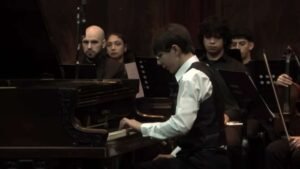 Prodigio en la región: el pianista de 14 años que brilló en el Teatro Colón debuta por primera vez en Neuquén