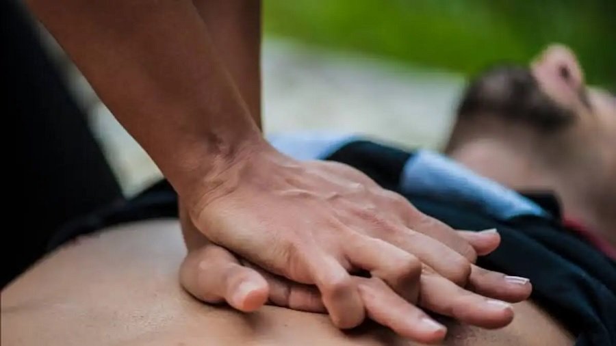 Héroe de 13 años: le salvó la vida a su papá en Bariloche haciéndole RCP durante 15 minutos