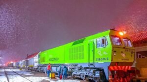 Operativo sobre rieles: el Tren Patagónico llegó a Bariloche cargado de sal para combatir el hielo en las calles