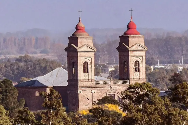 Viedma presenta en Buenos Aires su propuesta de turismo religioso vinculada a San Artémides Zatti