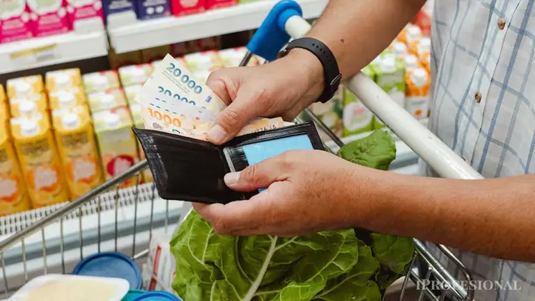 Siete de cada diez hogares vulnerables de CABA se endeudaron para cubrir gastos básicos