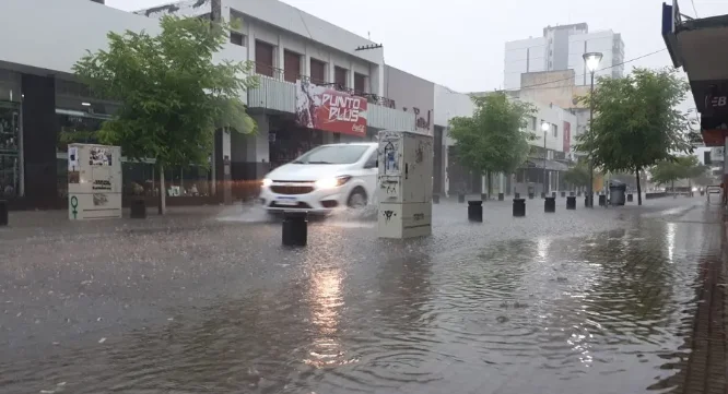 Lluvias y viento fuerte: así estará el tiempo este jueves en Río Negro