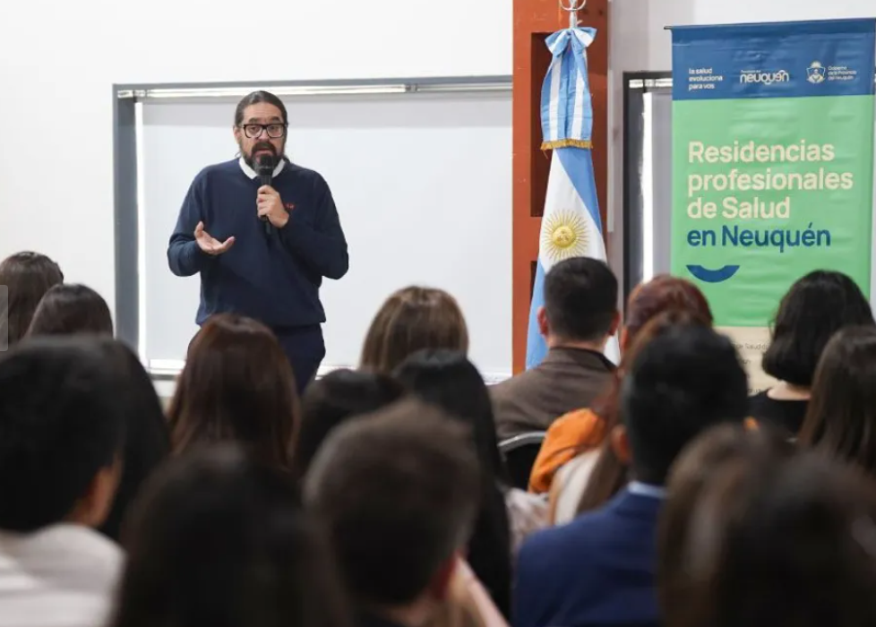 Salud Pública de Neuquén suma 78 nuevos especialistas y el 94% seguirá trabajando en el sistema