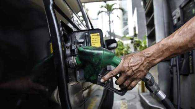 Combustibles en Argentina: subieron los precios y cayó el consumo de naftas durante 2026
