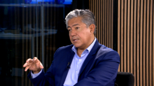Figueroa firma con petroleras un acuerdo para financiar rutas de Vaca Muerta
