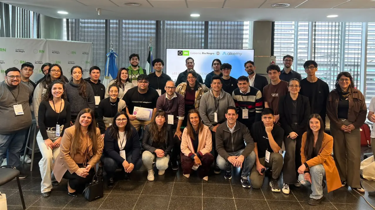 Río Negro capacitó a 62 personas en programación y análisis de datos Río Negro capacitó a 62 personas en programación y análisis de datos