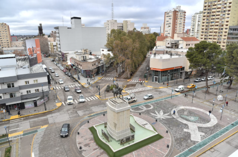 Jueves con cielo algo nublado y temperaturas en ascenso en Neuquén 