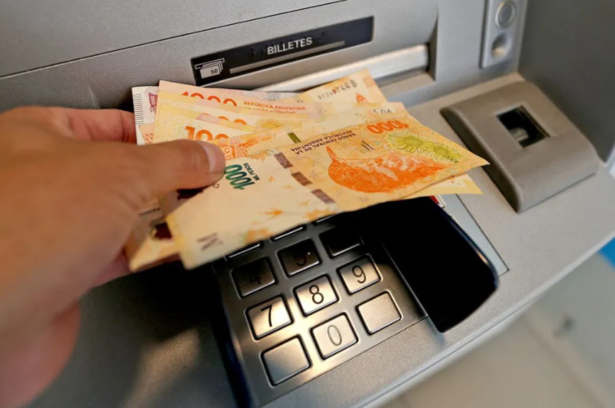 Empleados públicos de Neuquén cobran este viernes el bono de 0 mil y la ropa de trabajo