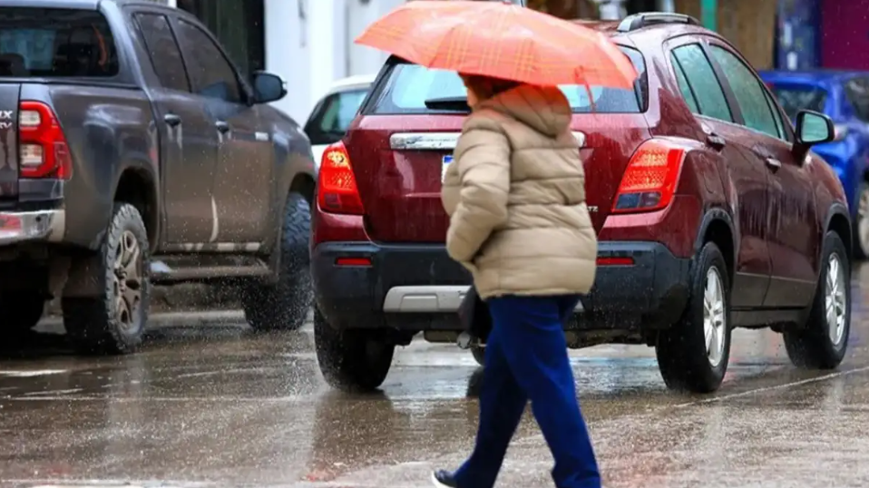 Alerta roja por lluvias: suspendieron las clases en otro distrito de Neuquén este jueves