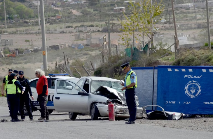 Violento choque en la Bajada de Maida: murió un hombre tras impactar contra un camión