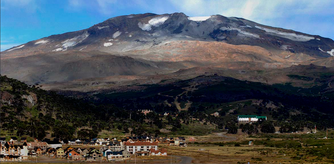 El volcán Copahue fue elegido entre las cinco montañas destacadas de Argentina El volcán Copahue fue elegido entre las cinco montañas destacadas de Argentina