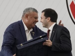 Stefano Di Carlo volvió a cruzar a Tapia tras el regreso de River al Comité Ejecutivo de la AFA
