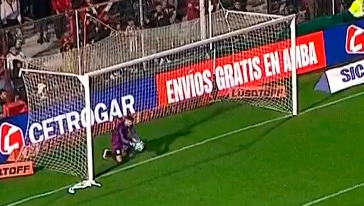 Video: el insólito gol que le dio la punta a Instituto en su victoria frente a Estudiantes de Río Cuarto Video: el insólito gol que le dio la punta a Instituto en su victoria frente a Estudiantes de Río Cuarto