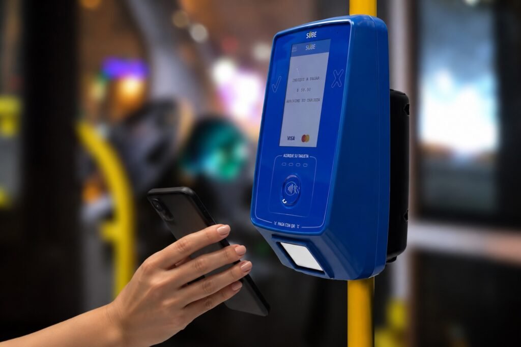 50% de descuento en transporte: el beneficio del Banco del Chubut que se puede usar con el celular