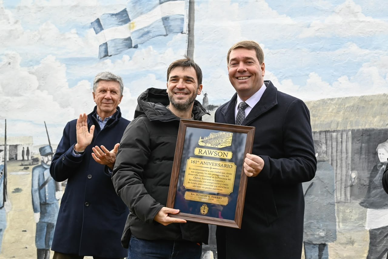 En el aniversario de Rawson, Torres anunció nuevas viviendas y destacó el avance de obras estratégicas