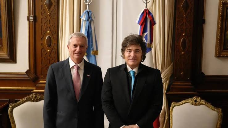 Javier Milei viaja a Chile: se reúne con Kast y participa del Foro Madrid