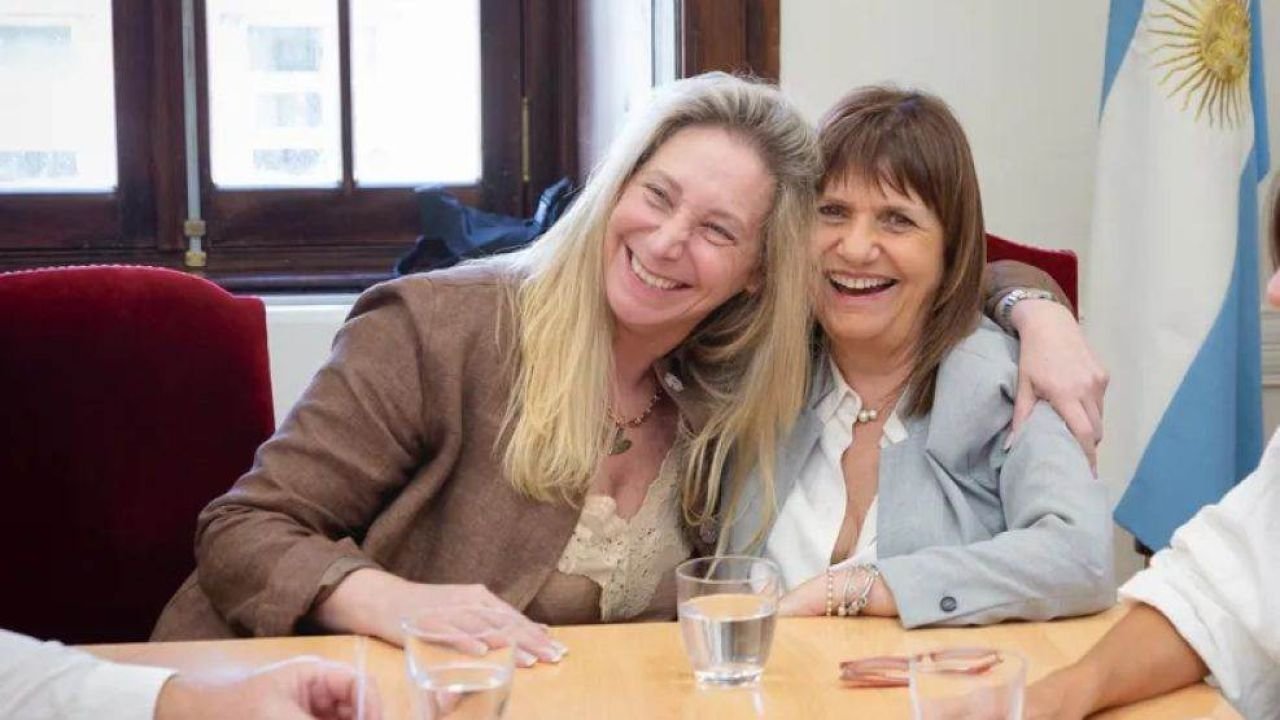 Karina Milei y Patricia Bullrich se reunieron con los senadores de LLA antes de una sesión clave Karina Milei y Patricia Bullrich se reunieron con los senadores de LLA antes de una sesión clave