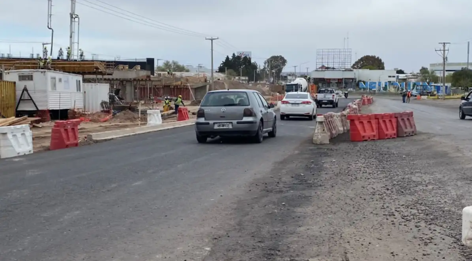 Avenida Mosconi: habilitaron estacionamiento provisorio mientras continúa la renovación vial 