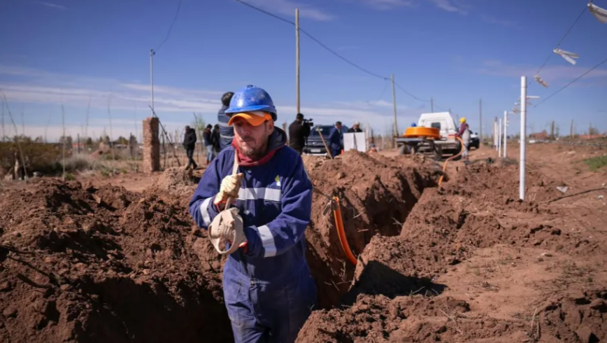 Más familias de Cutral Co accederán al gas: la red ya alcanza un 90% de avance