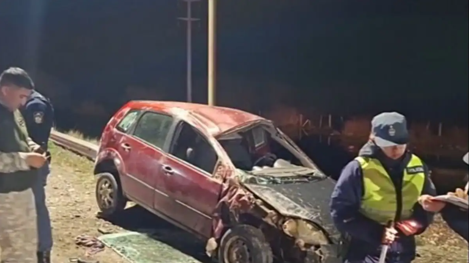 Choque cerca de Junín de los Andes: dos personas quedaron atrapadas y cortaron la Ruta 40