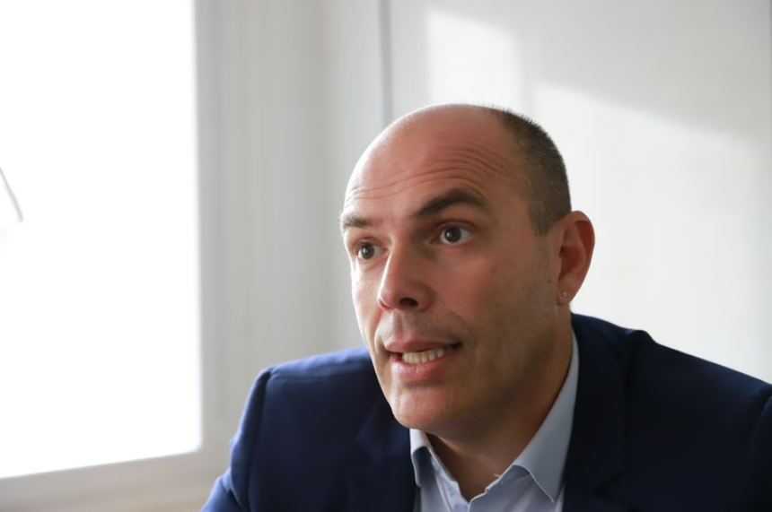 Con la mira en 2027, Cimolai busca sostener su proyecto en Centenario y afianza su alianza con Comunidad
