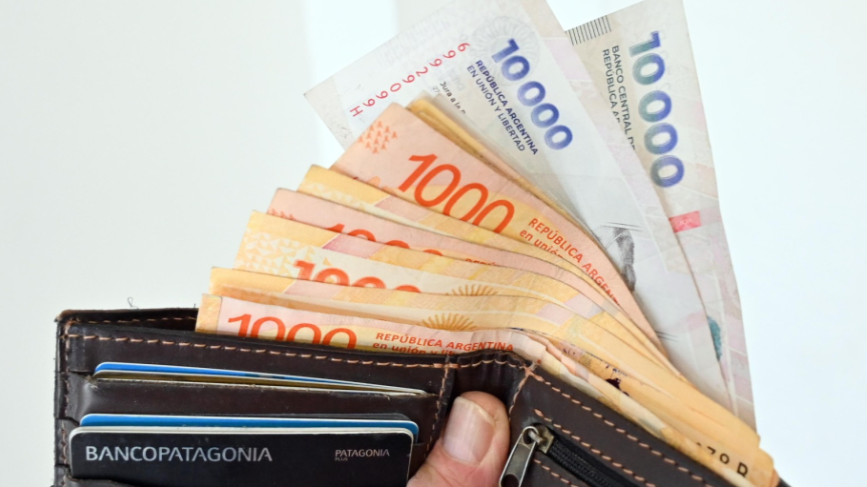 Río Negro limitará los descuentos de los salarios estatales y buscará renegociar las deudas