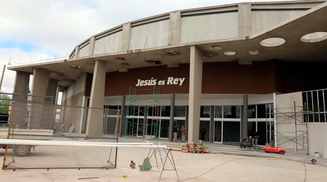 Después de 15 años de obra, inaugurarán en Neuquén un templo evangélico para 4.000 personas Después de 15 años de obra, inaugurarán en Neuquén un templo evangélico para 4.000 personas