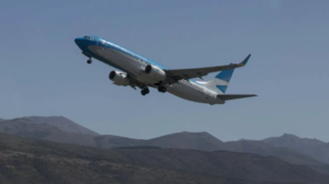 Bariloche y Viedma tendrán obras en sus aeropuertos: anuncian inversiones por US$ 1.500 millones