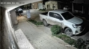 Robaron tarjetas de una camioneta en Catriel y gastaron casi ,8 millones en Neuquén y el Alto Valle