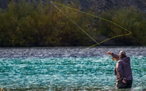 Temporada de pesca en Neuquén: cuánto cuestan los permisos y cuáles son las multas