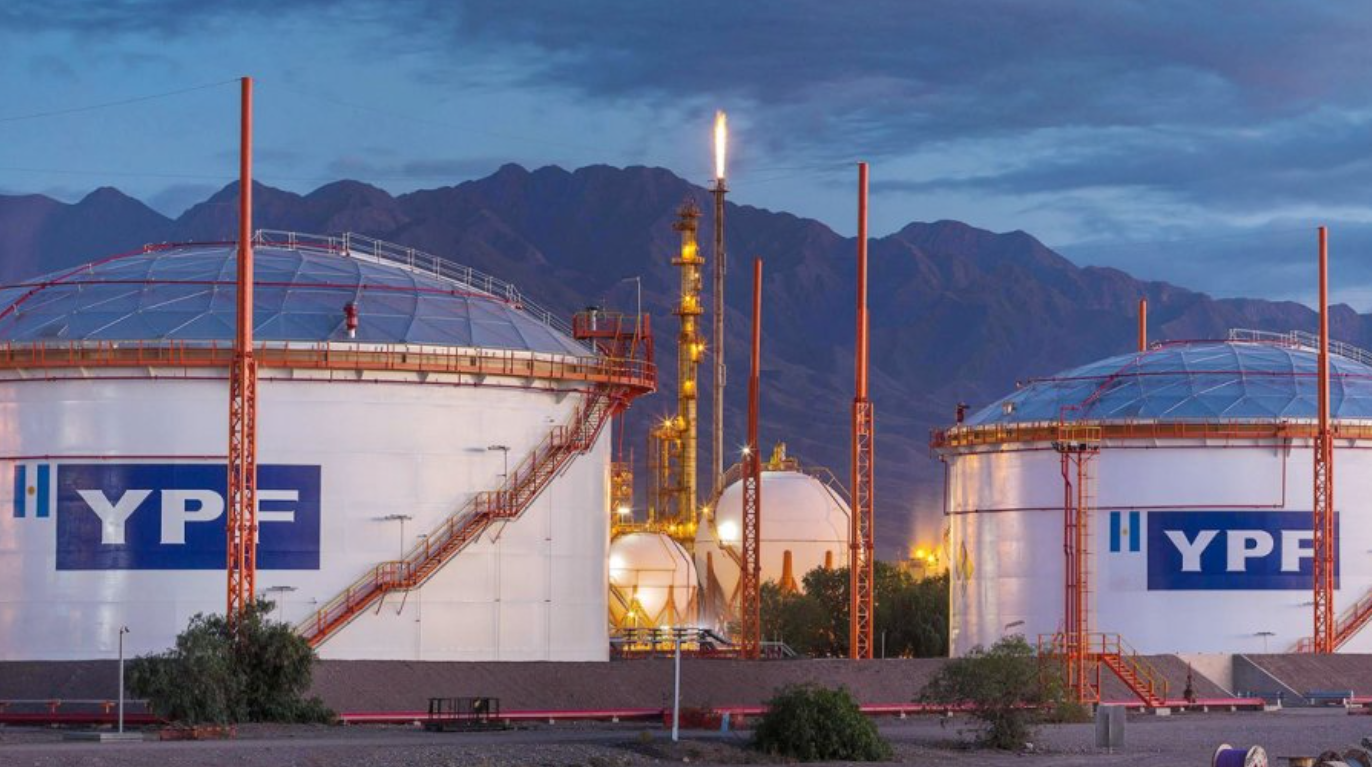 YPF proyecta invertir US$ 44.000 millones en cinco áreas de Vaca Muerta y buscará ingresar al RIGI