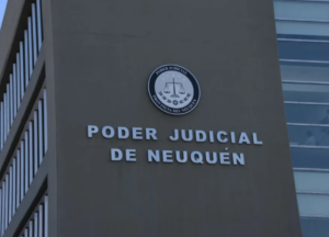 Cutral Co: atacaron a navajazos a una joven en una plaza y buscan agravar la imputación