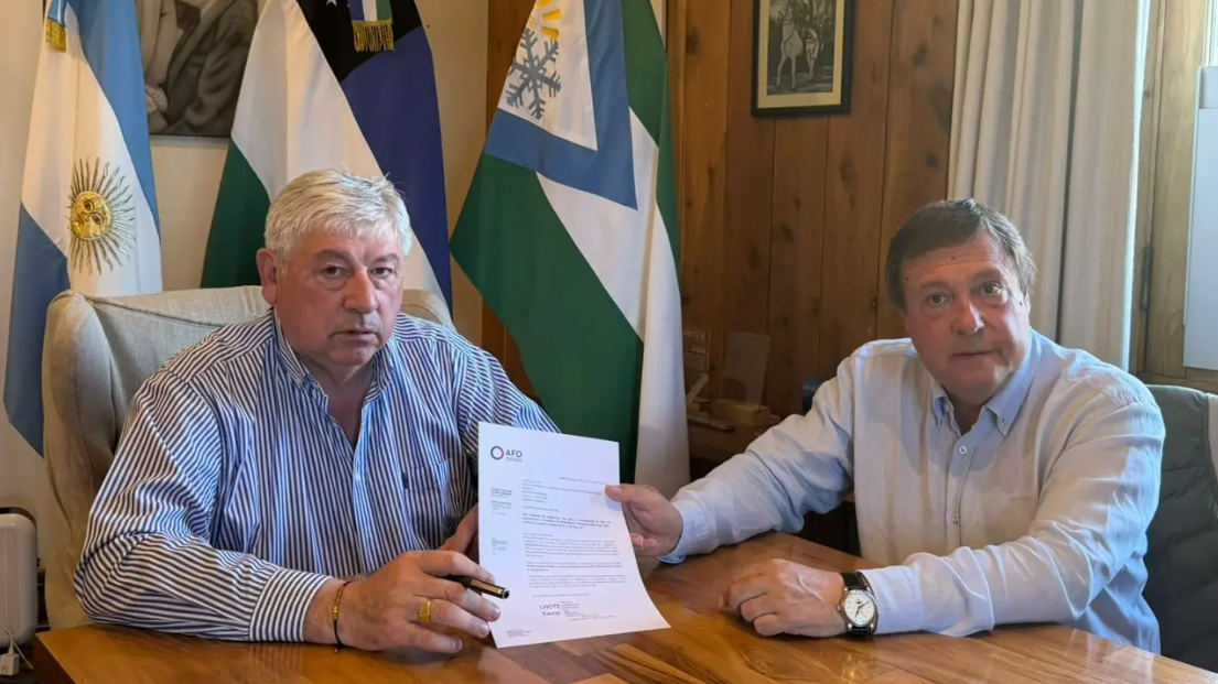 Weretilneck avanza con un plan regional para resolver el problema de los residuos en Bariloche Weretilneck avanza con un plan regional para resolver el problema de los residuos en Bariloche