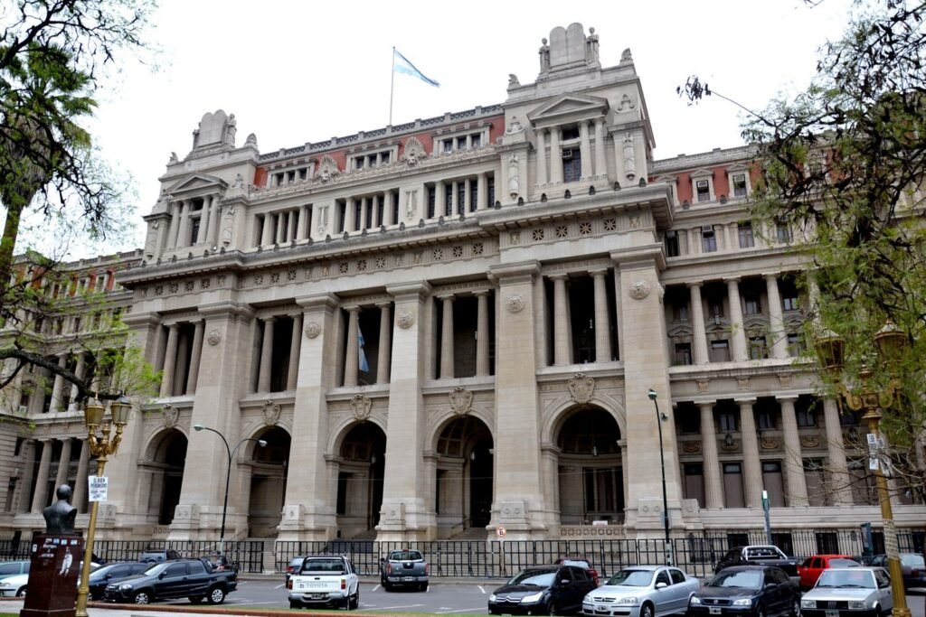 La Corte aclaró el alcance de su fallo sobre tierras y cuestionó los “discursos de odio”