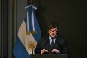 Cambios en el Gabinete: Milei oficializó las designaciones de dos nuevos funcionarios en Capital Humano y Salud